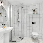 Modern And Chic - *