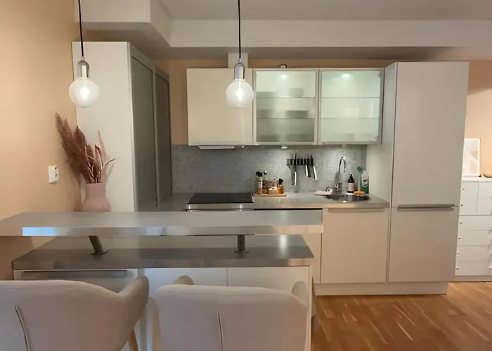 Modern And Chic - Apartament