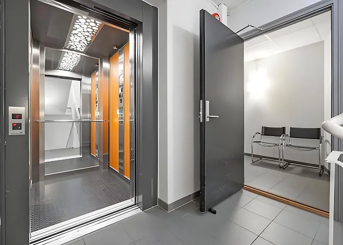 Modern And Chic - Apartament